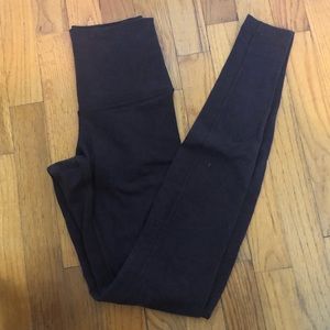 LuluLemon Wunder Under size 2 28” inseam
